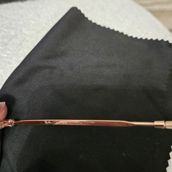 Ray-Ban Rose Gold Aviators FRAMES - Picture 4 of 7